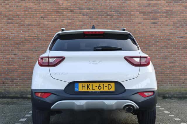 Kia Stonic (2025) thumbnail 5