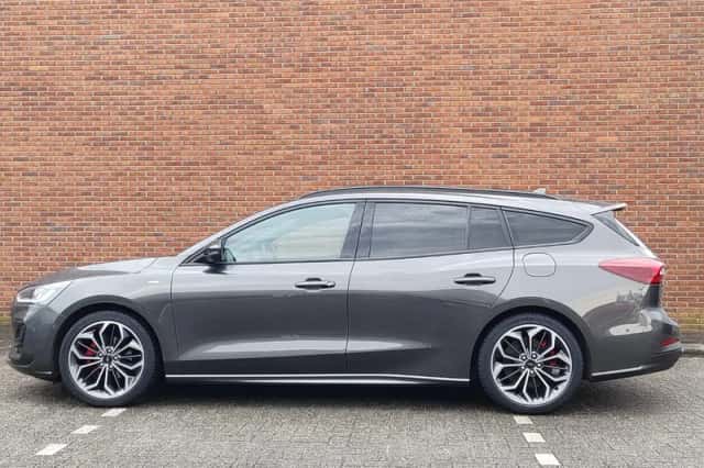 Ford Focus (2024) thumbnail 4
