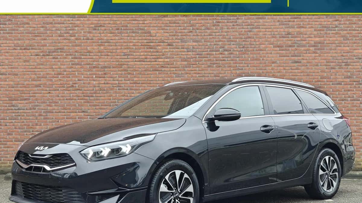 Kia Ceed Sportswagon (2025) — foto 1