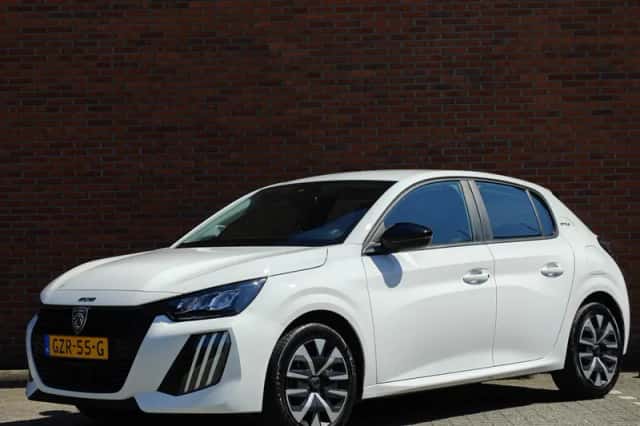 Peugeot 208 (2025) thumbnail 2