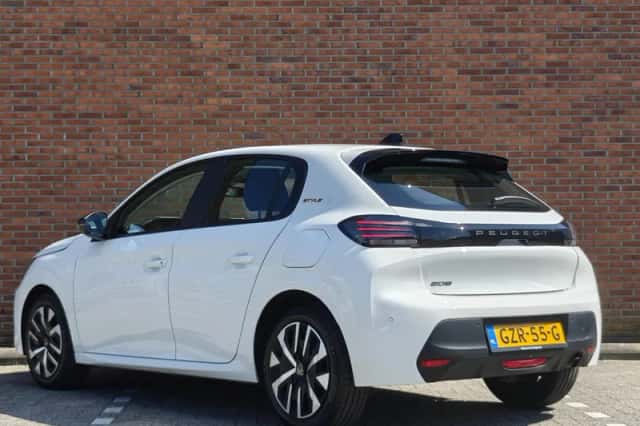 Peugeot 208 (2025) thumbnail 4