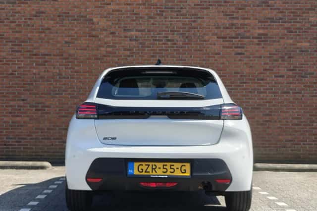 Peugeot 208 (2025) thumbnail 5