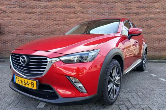 Mazda CX-3 (2015) thumbnail 2