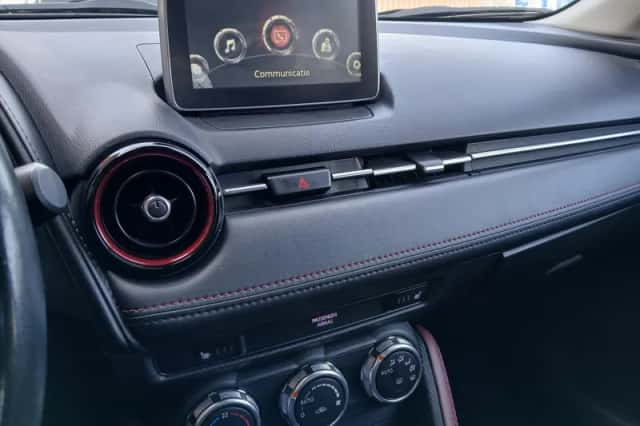 Mazda CX-3 (2015) thumbnail 12
