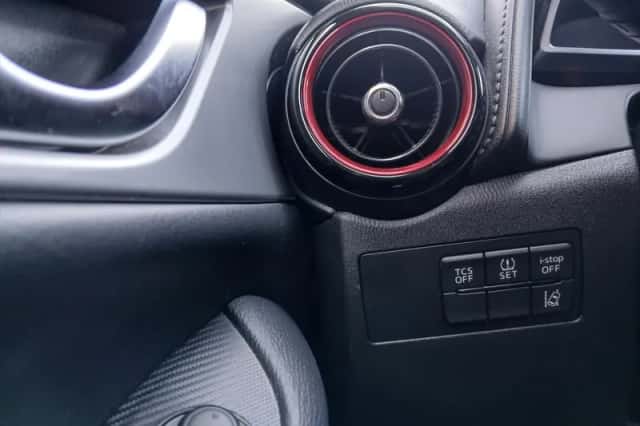 Mazda CX-3 (2015) thumbnail 18
