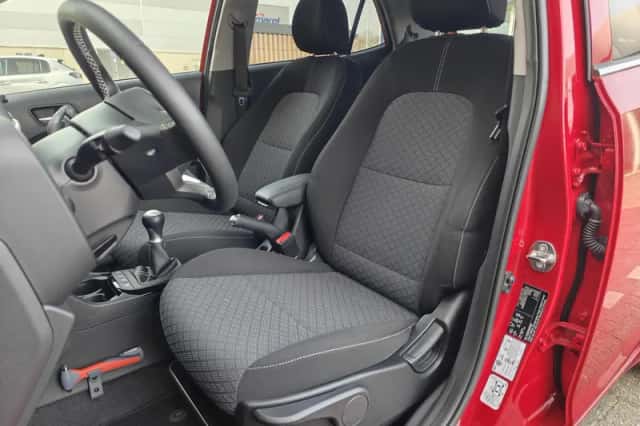 Kia Picanto (2024) thumbnail 9