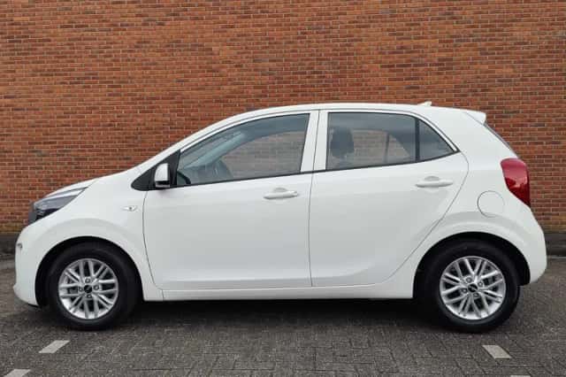 Kia Picanto (2023) thumbnail 5