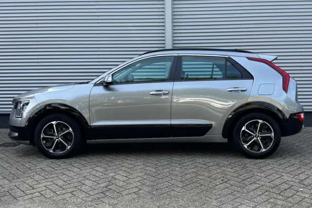 Kia Niro (2022) thumbnail 3