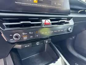 Kia Niro (2022) thumbnail 25