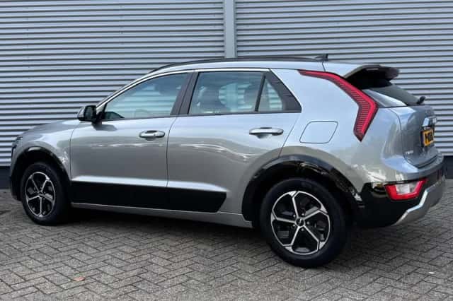 Kia Niro (2022) thumbnail 4
