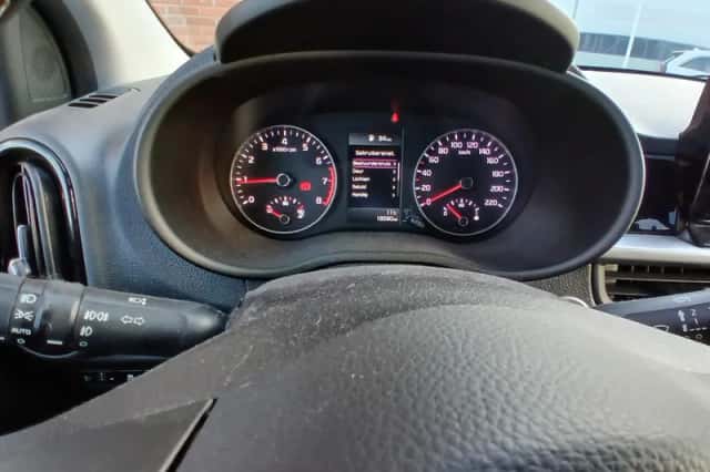 Kia Picanto (2022) thumbnail 17