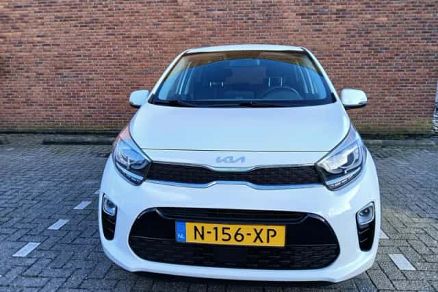 Kia Picanto (2022) thumbnail 3