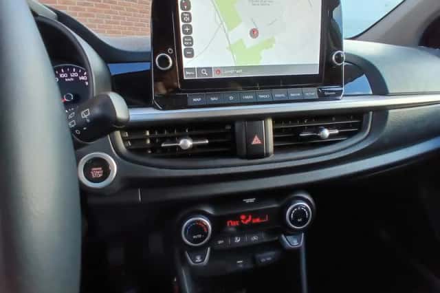 Kia Picanto (2022) thumbnail 21