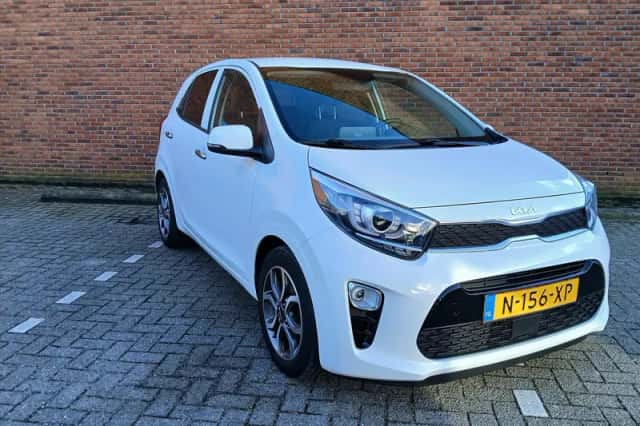 Kia Picanto (2022) thumbnail 4