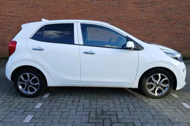 Kia Picanto (2022) thumbnail 5