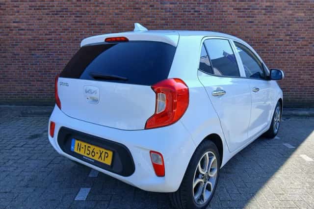 Kia Picanto (2022) thumbnail 6