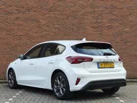 Ford Focus (2022) thumbnail 2