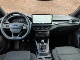 Ford Focus (2022) thumbnail 11