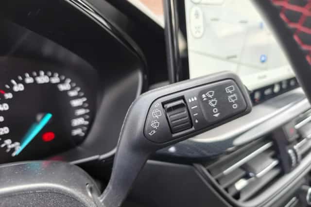 Ford Focus (2022) thumbnail 24