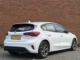 Ford Focus (2022) thumbnail 4