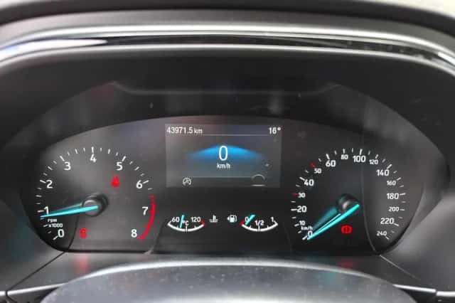 Ford Focus (2022) thumbnail 10