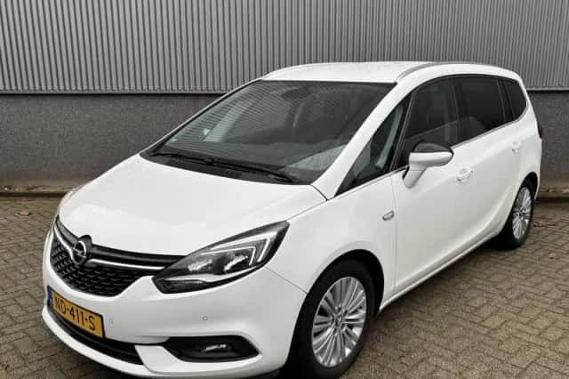 Opel Zafira (2017) thumbnail 2