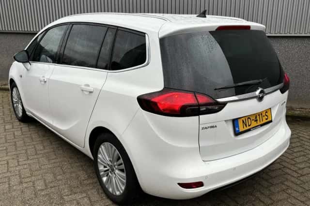 Opel Zafira (2017) thumbnail 4