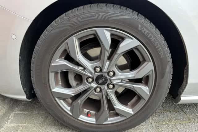 Ford Focus (2024) thumbnail 12