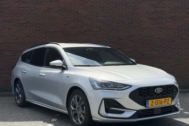 Ford Focus (2024) thumbnail 3