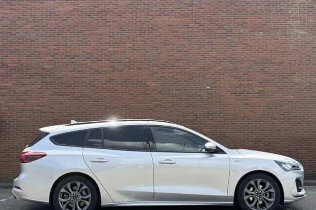 Ford Focus (2024) thumbnail 6