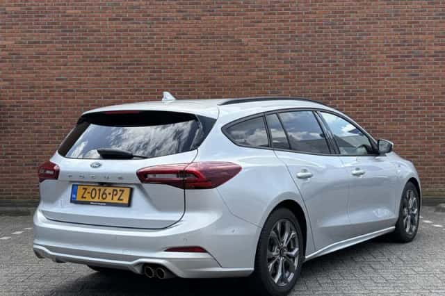 Ford Focus (2024) thumbnail 6