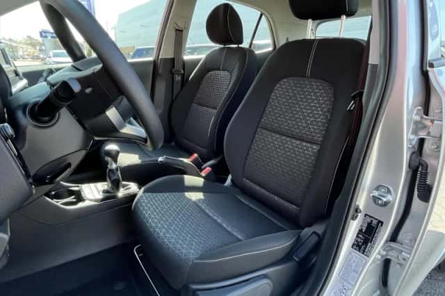 Kia Picanto (2024) thumbnail 16