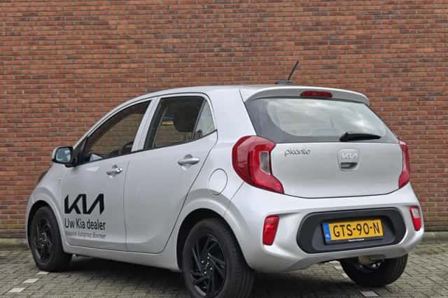 Kia Picanto (2024) thumbnail 3