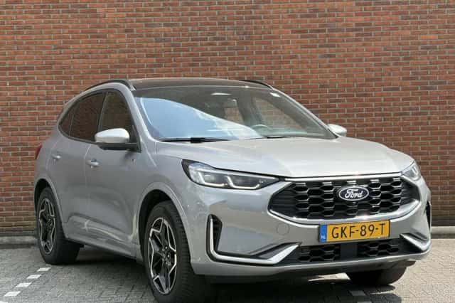 Ford Kuga (2024) thumbnail 2
