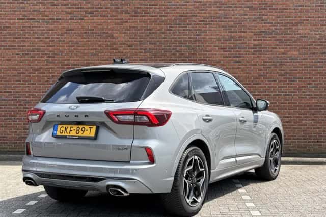 Ford Kuga (2024) thumbnail 4