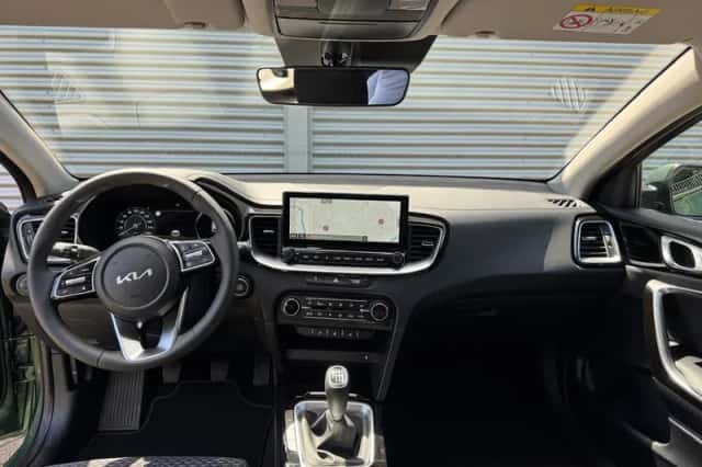 Kia Ceed Sportswagon (2025) thumbnail 13