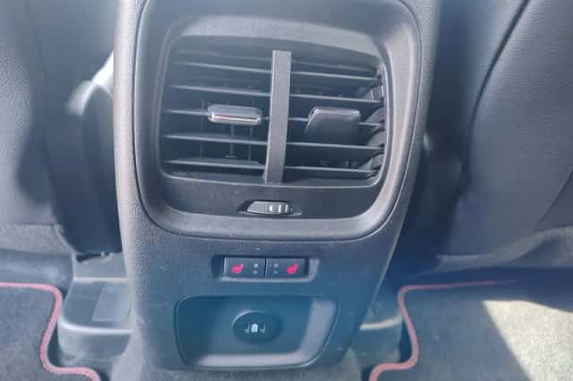 Ford Kuga (2023) thumbnail 25
