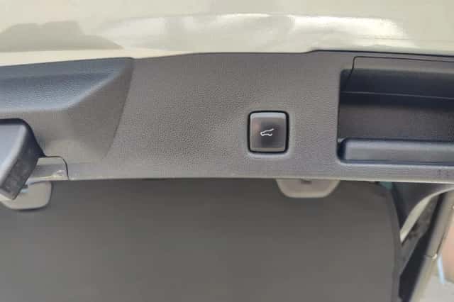 Ford Kuga (2023) thumbnail 27