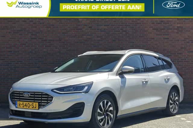 Ford Focus (2022) thumbnail 1