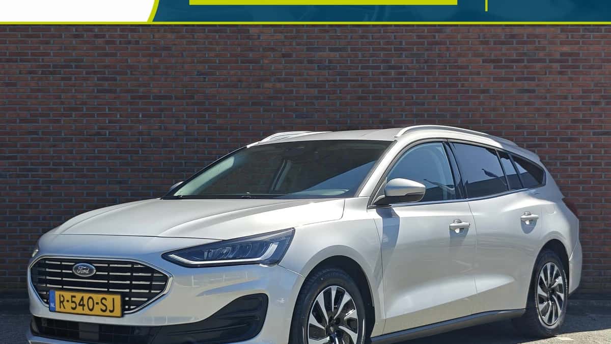 Ford Focus (2022) — foto 1