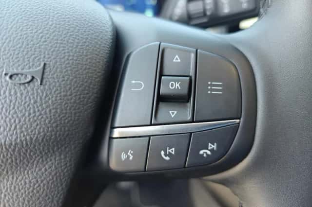 Ford Focus (2022) thumbnail 13