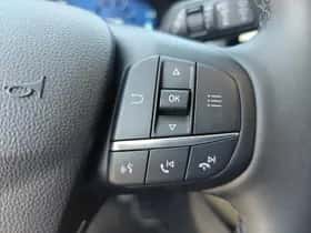 Ford Focus (2022) thumbnail 13