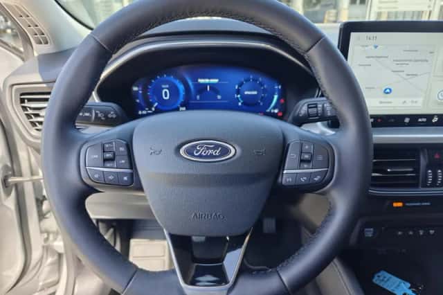 Ford Focus (2022) thumbnail 14