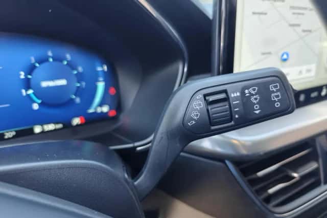 Ford Focus (2022) thumbnail 16