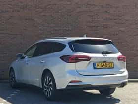 Ford Focus (2022) thumbnail 3
