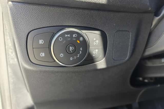 Ford Focus (2022) thumbnail 25