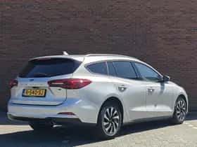 Ford Focus (2022) thumbnail 5