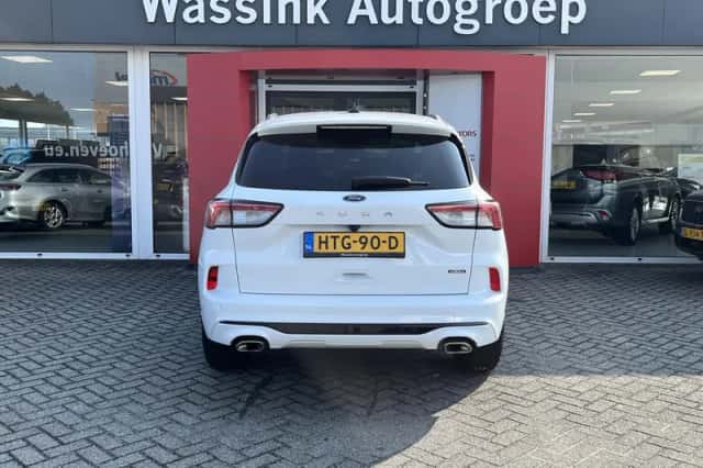 Ford Kuga (2024) thumbnail 9