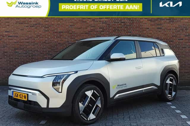 Kia EV3 (2025) thumbnail 1