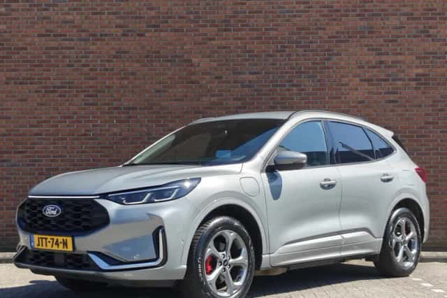 Ford Kuga (2024) thumbnail 3